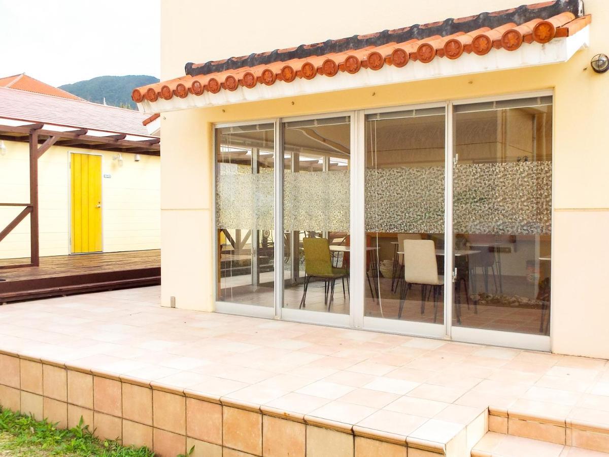 Asobibase Yamabare-House Hotel Ishigaki  ภายนอก รูปภาพ