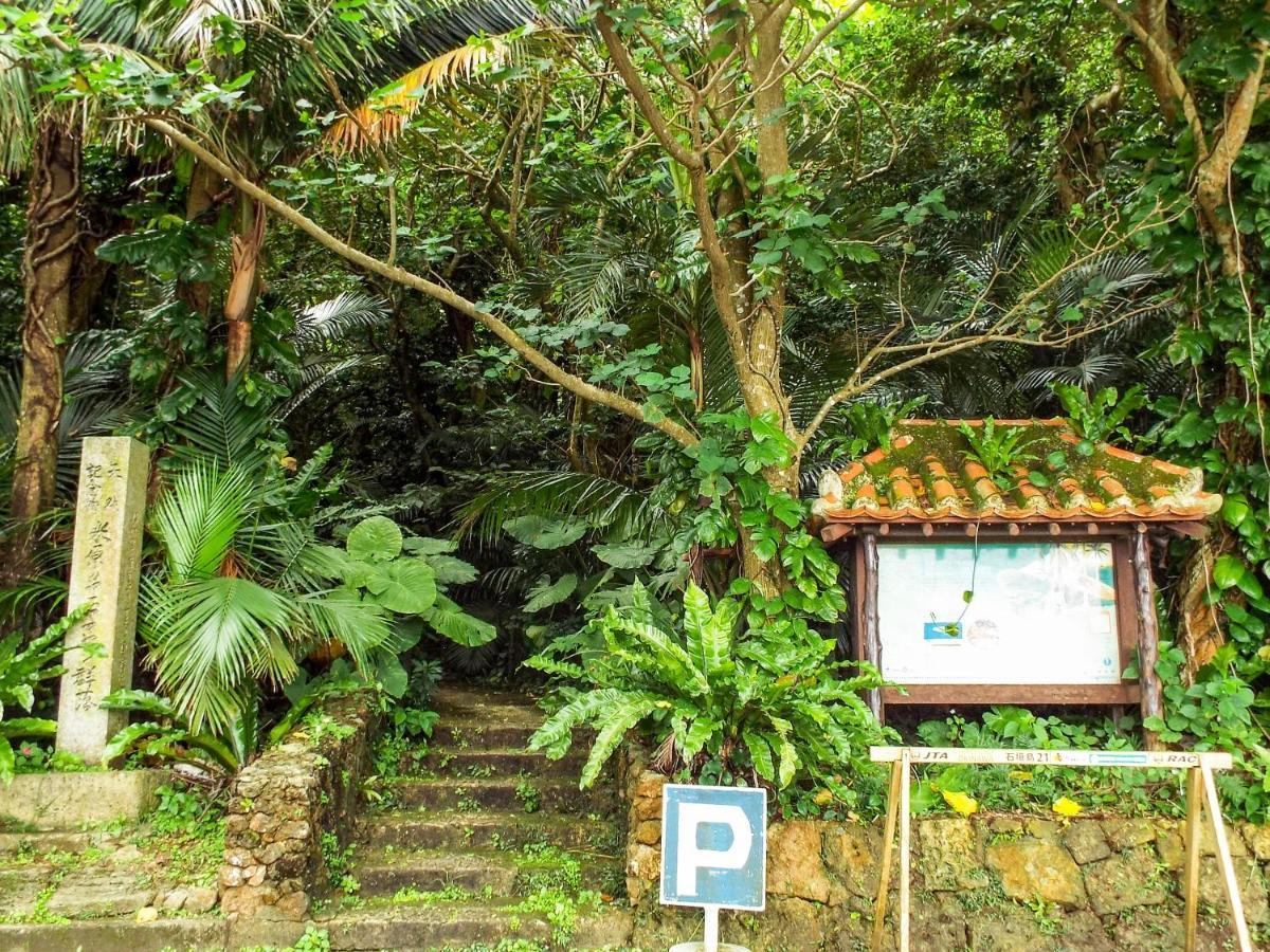 Asobibase Yamabare-House Hotel Ishigaki  ภายนอก รูปภาพ