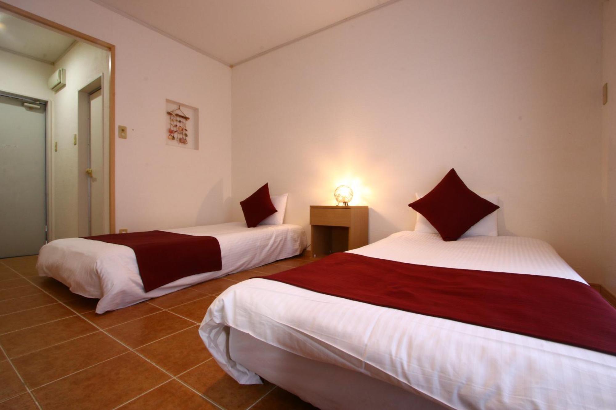 Asobibase Yamabare-House Hotel Ishigaki  ภายนอก รูปภาพ