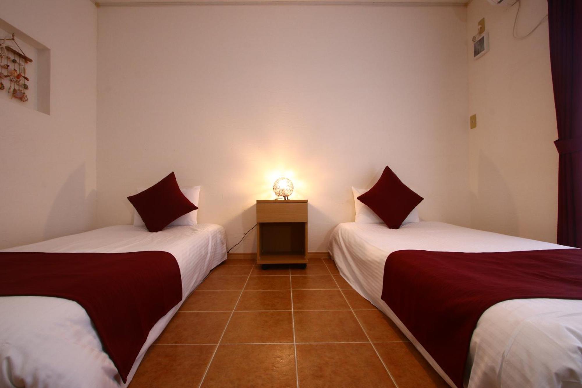 Asobibase Yamabare-House Hotel Ishigaki  ภายนอก รูปภาพ